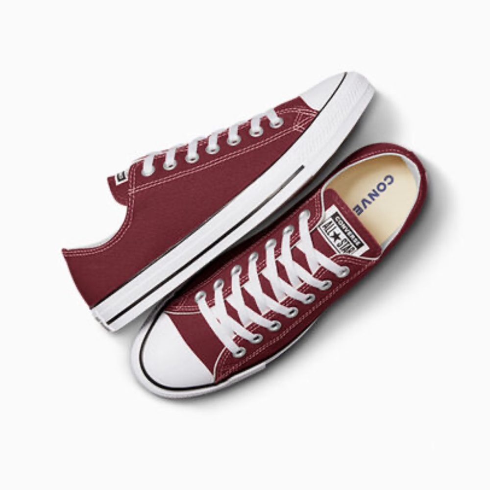 Burgundy converse women’s size 7 with box
